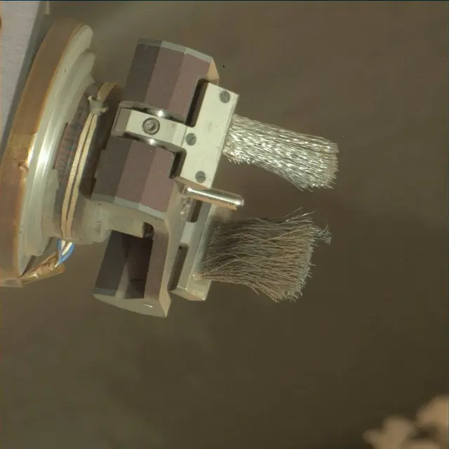 Sol 1702: Mast Camera (Mastcam)
