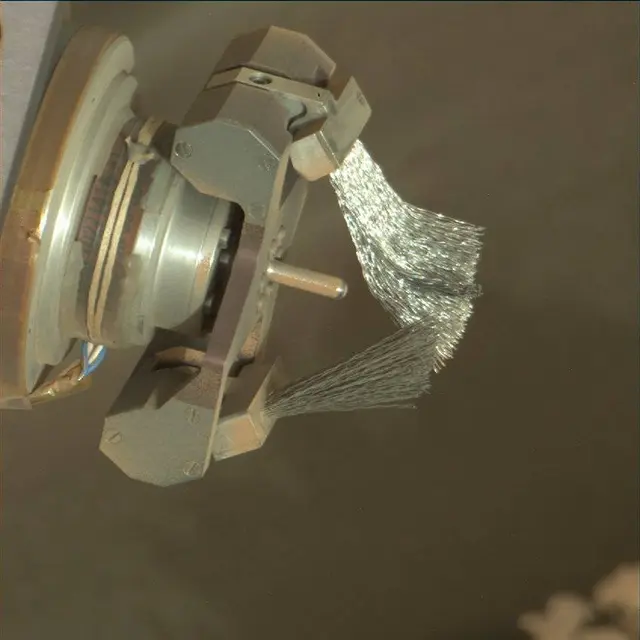 Sol 1702: Mast Camera (Mastcam)