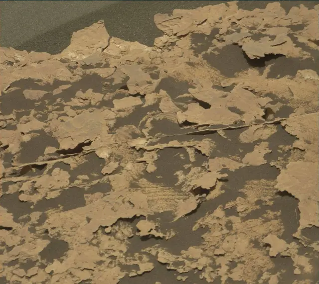 Sol 1703: Mast Camera (Mastcam)