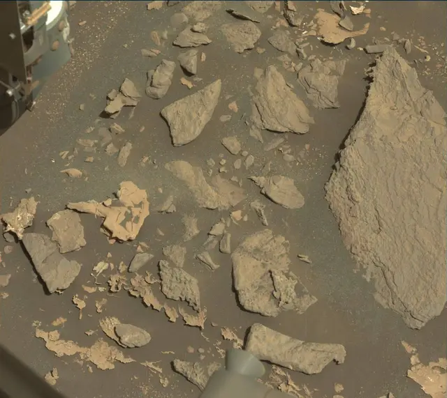 Sol 1712: Mast Camera (Mastcam)