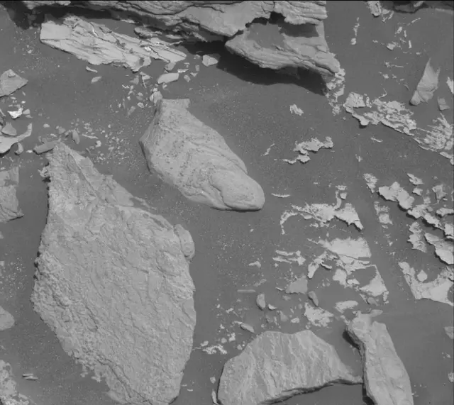 Sol 1714: Mast Camera (Mastcam)