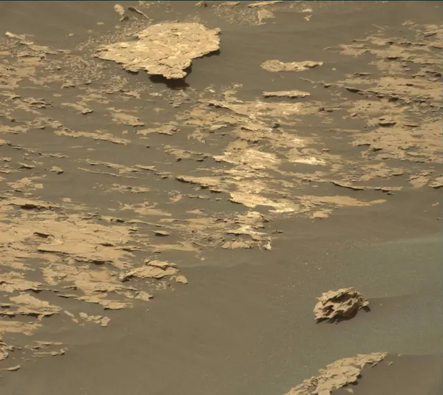 Sol 1714: Mast Camera (Mastcam)