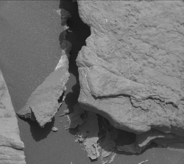 Sol 1714: Mast Camera (Mastcam)