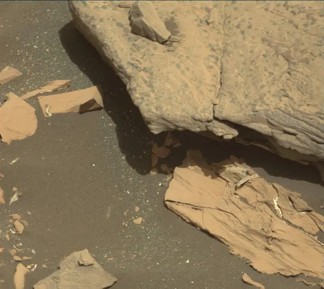 Sol 1714: Mast Camera (Mastcam)