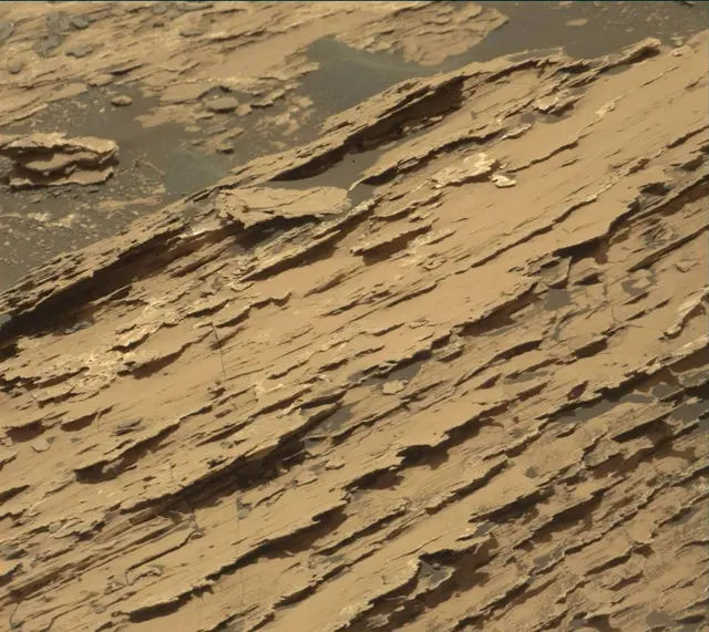 Sol 1719: Mast Camera (Mastcam)