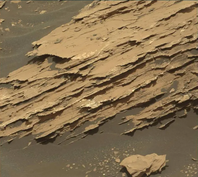 Sol 1719: Mast Camera (Mastcam)