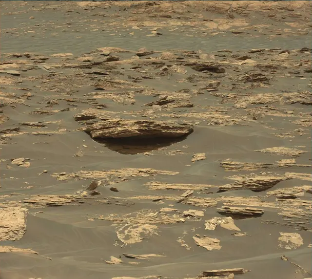 Sol 1724: Mast Camera (Mastcam)
