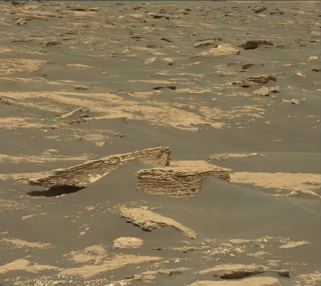 Sol 1726: Mast Camera (Mastcam)