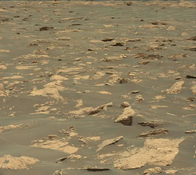 Sol 1726: Mast Camera (Mastcam)