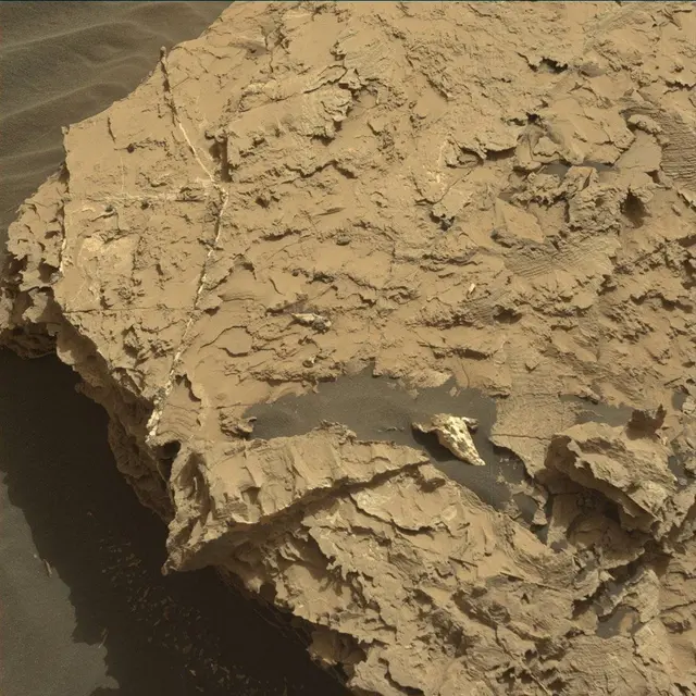 Sol 1726: Mast Camera (Mastcam)