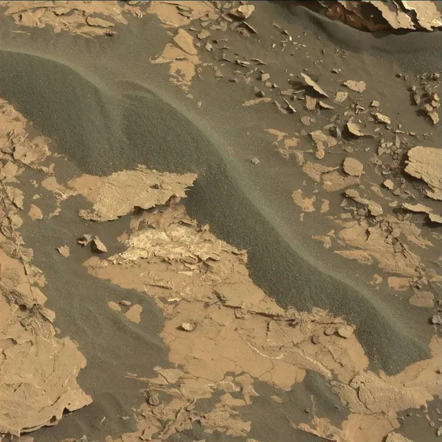 Sol 1732: Mast Camera (Mastcam)
