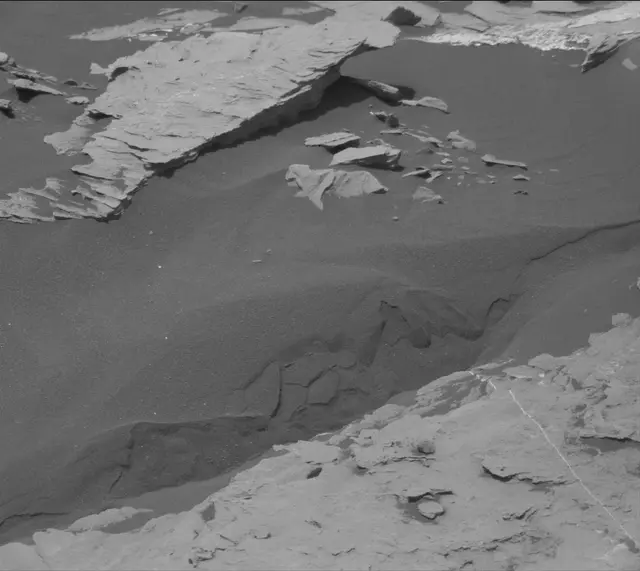 Sol 1732: Mast Camera (Mastcam)