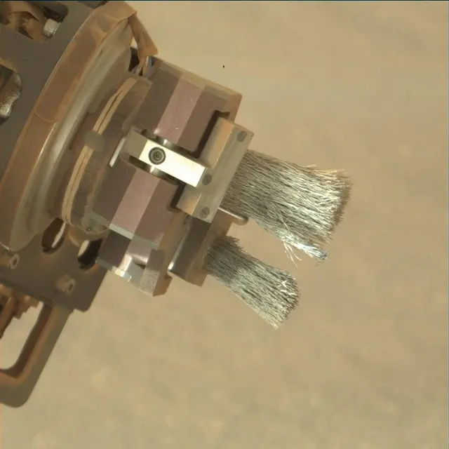 Sol 1736: Mast Camera (Mastcam)