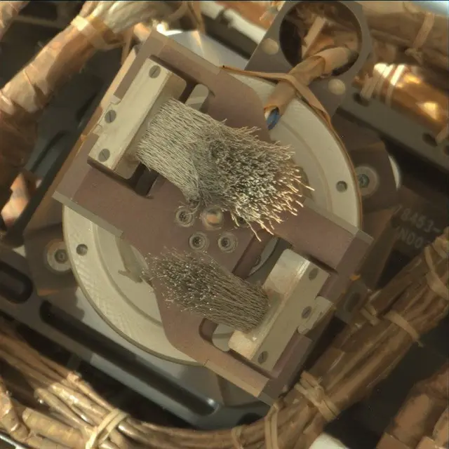 Sol 1736: Mast Camera (Mastcam)