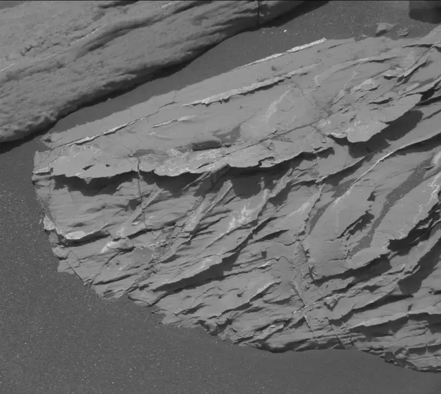 Sol 1737: Mast Camera (Mastcam)