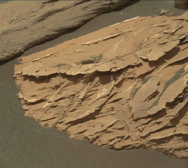 Sol 1737: Mast Camera (Mastcam)