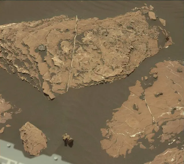 Sol 1745: Mast Camera (Mastcam)