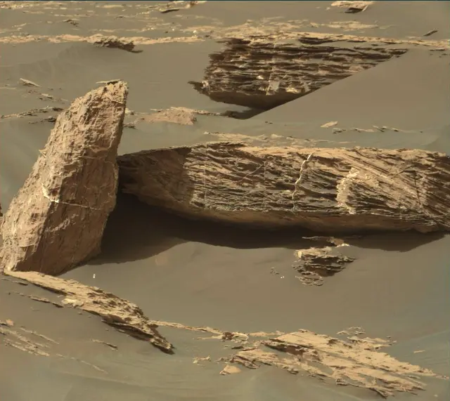 Sol 1745: Mast Camera (Mastcam)