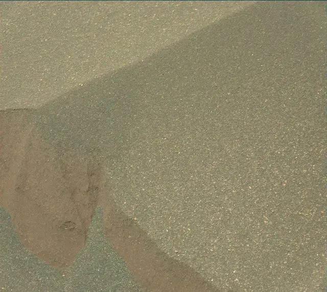 Sol 1749: Mast Camera (Mastcam)