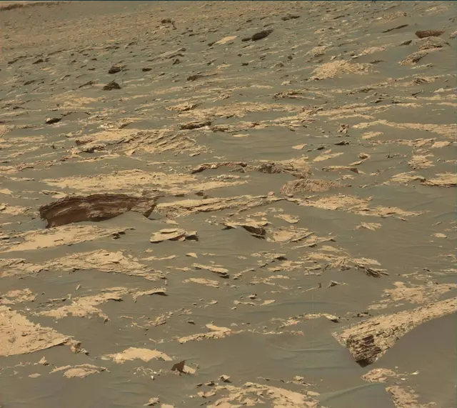 Sol 1751: Mast Camera (Mastcam)