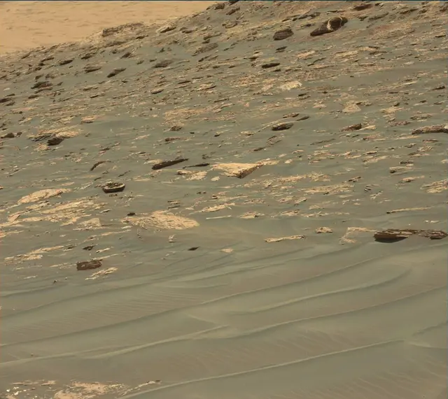 Sol 1751: Mast Camera (Mastcam)