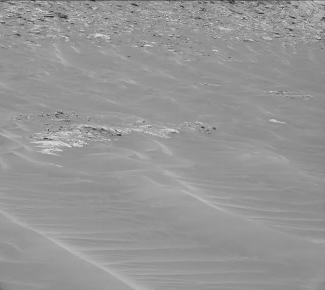 Sol 1752: Mast Camera (Mastcam)