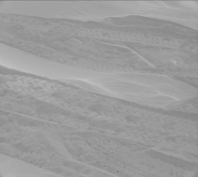 Sol 1752: Mast Camera (Mastcam)