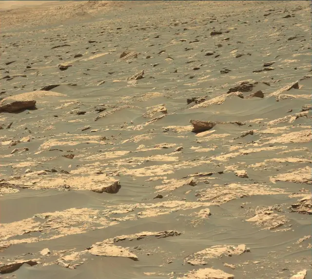 Sol 1752: Mast Camera (Mastcam)