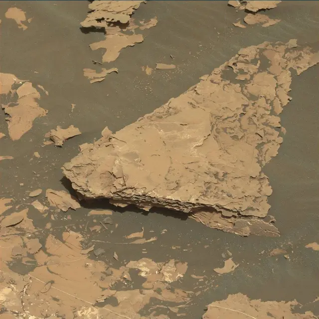 Sol 1752: Mast Camera (Mastcam)