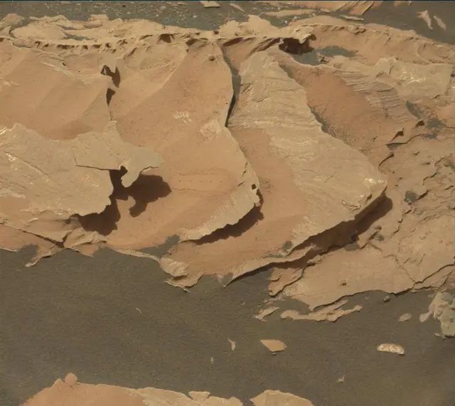 Sol 1752: Mast Camera (Mastcam)