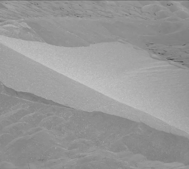 Sol 1752: Mast Camera (Mastcam)