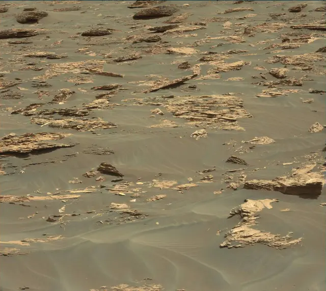 Sol 1754: Mast Camera (Mastcam)