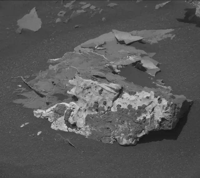Sol 1754: Mast Camera (Mastcam)