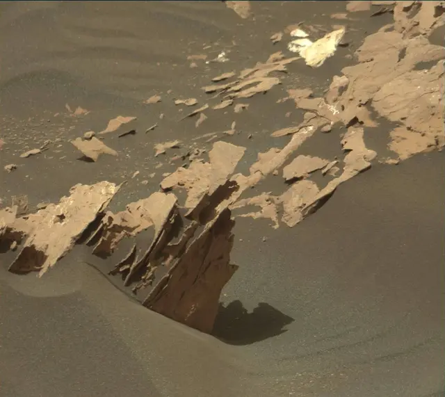 Sol 1754: Mast Camera (Mastcam)