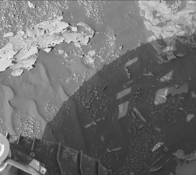Sol 1785: Mast Camera (Mastcam)