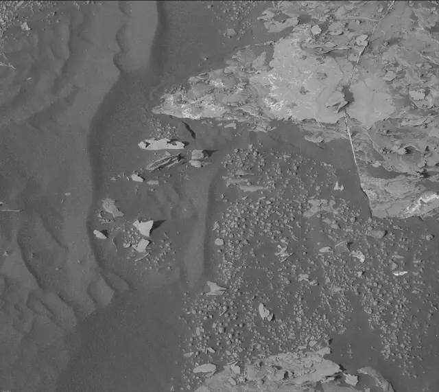 Sol 1785: Mast Camera (Mastcam)
