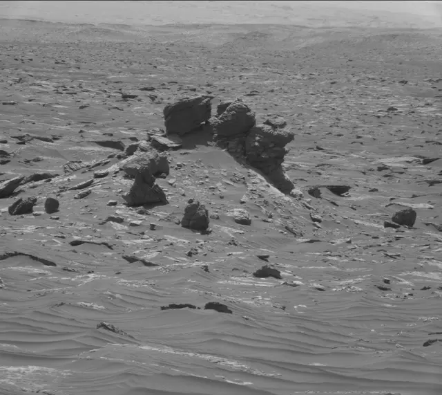 Sol 1794: Mast Camera (Mastcam)