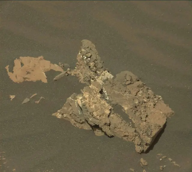 Sol 1796: Mast Camera (Mastcam)