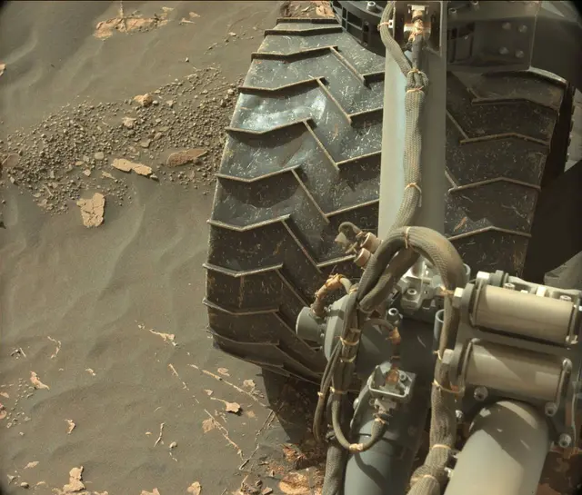 Sol 1798: Mast Camera (Mastcam)