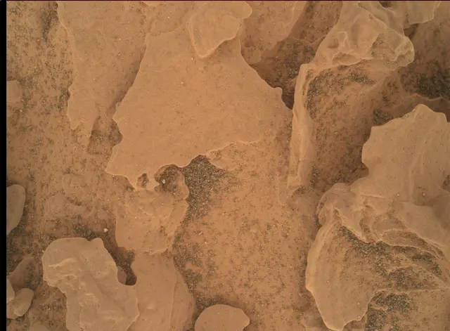 Sol 1800: Mars Hand Lens Imager (MAHLI)