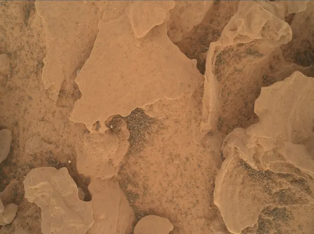 Sol 1800: Mars Hand Lens Imager (MAHLI)