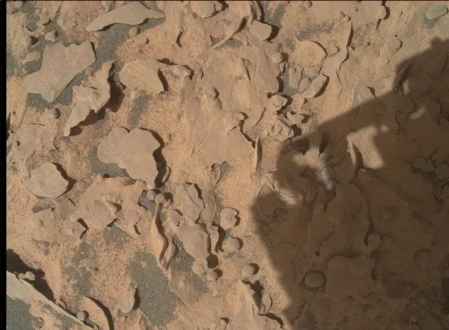 Sol 1800: Mars Hand Lens Imager (MAHLI)