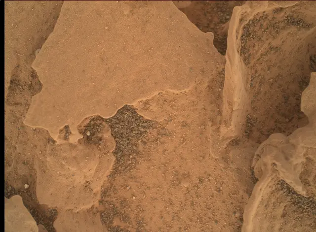 Sol 1800: Mars Hand Lens Imager (MAHLI)
