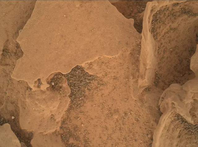 Sol 1800: Mars Hand Lens Imager (MAHLI)