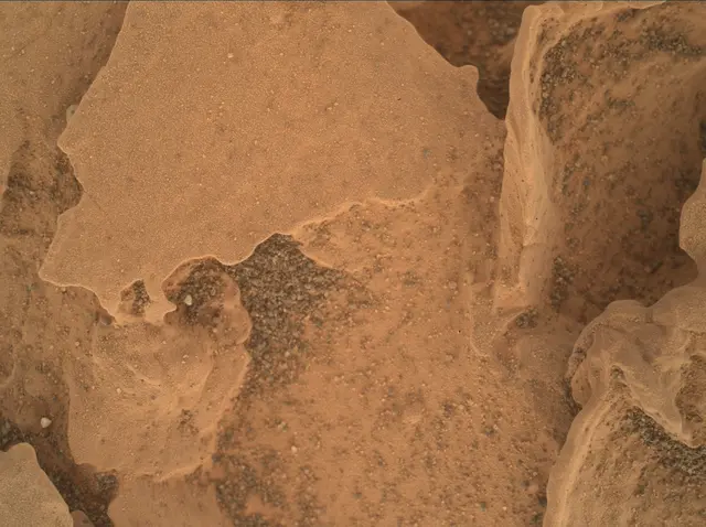 Sol 1800: Mars Hand Lens Imager (MAHLI)
