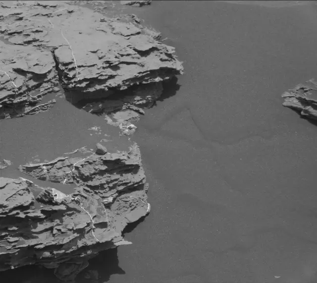 Sol 1802: Mast Camera (Mastcam)