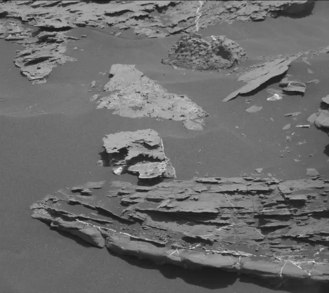 Sol 1802: Mast Camera (Mastcam)