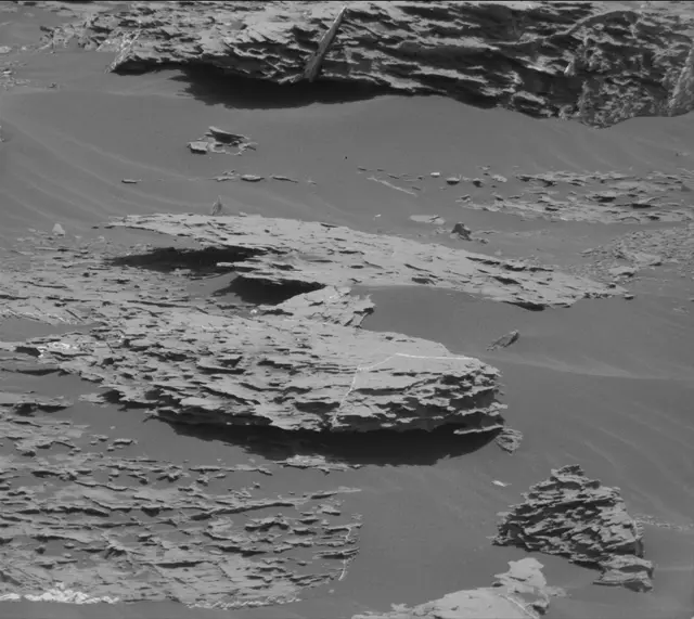Sol 1802: Mast Camera (Mastcam)