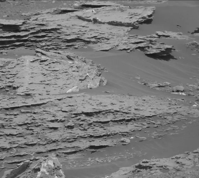 Sol 1802: Mast Camera (Mastcam)
