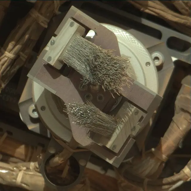 Sol 1806: Mast Camera (Mastcam)